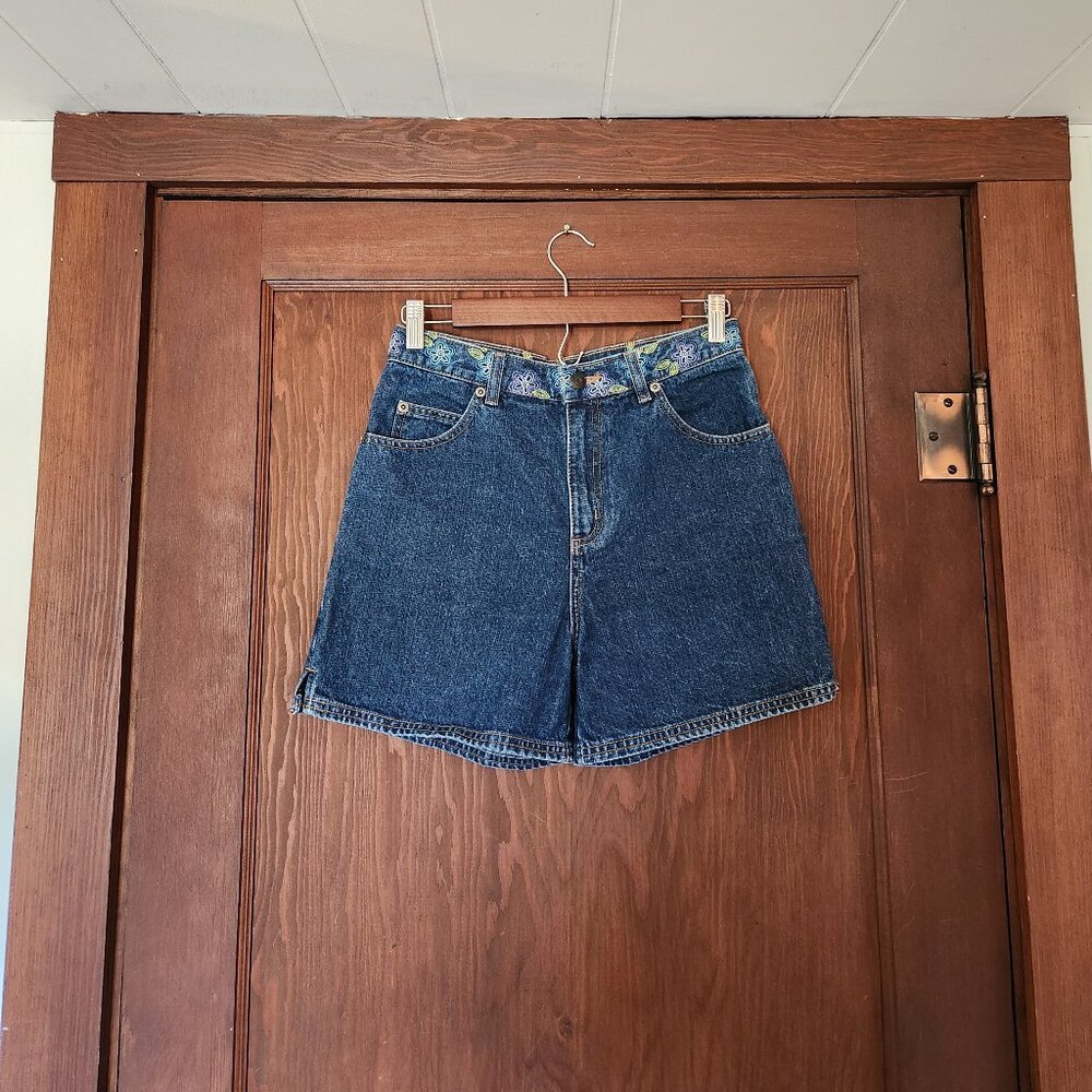 SO Floral Embroidered Shorts